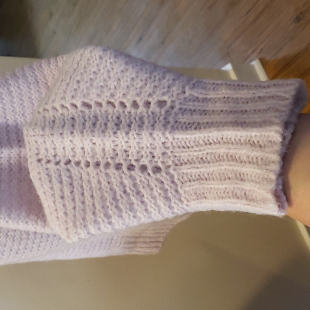Universal Thread Sweater - Picture 5 of 9